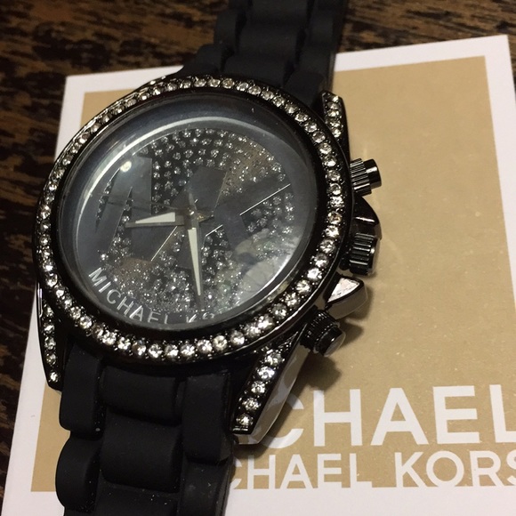 Michael Kors Watch - Picture 6 of 8
